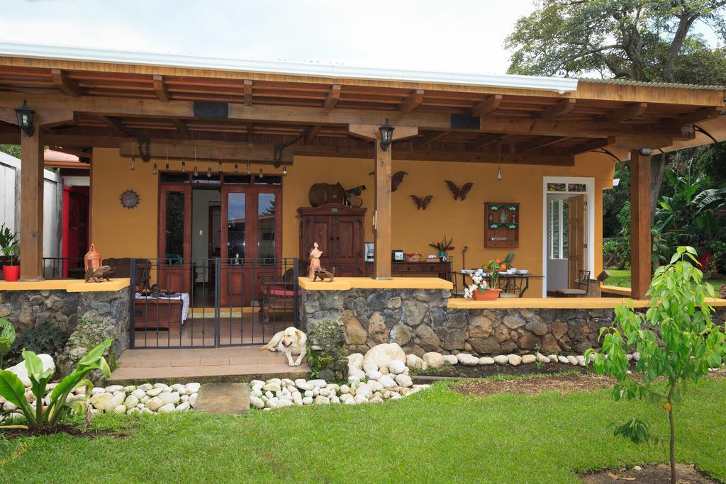 Airport Rio Segundo Studio Bed and Breakfast Alajuela Esterno foto
